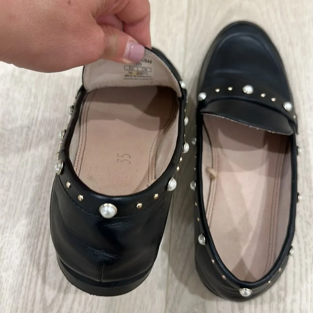 Pearls black loafers